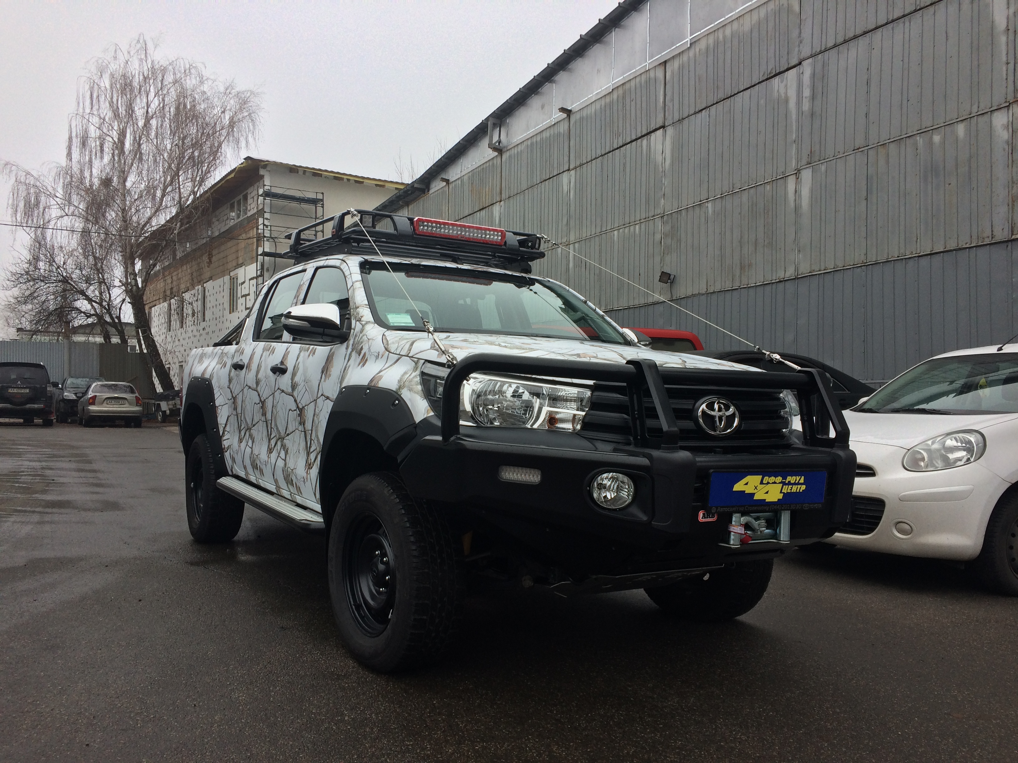 TOYOTA HILUX 2015+ (12-2017)