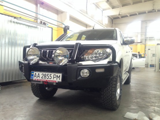 Mitsubishi L200 2015+ (05.2017)