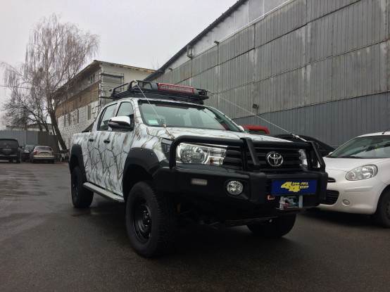 TOYOTA HILUX 2015+ (12-2017)